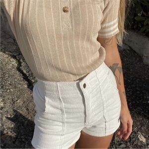 Hammies Retro Corduroy Shorts in White size 30